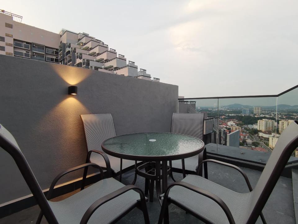 ATTIC✦ Premium Private Pool [NETFLIX] #42 Apartment in Malacca