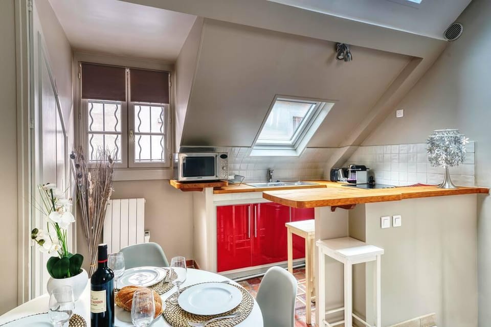 B 2066 -  Saint Germain des Près - Amazing duplex Apartment in Paris