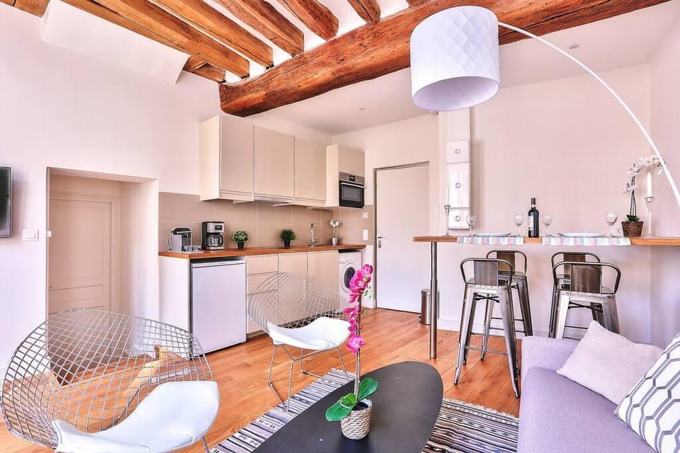 B 367 - Deluxe apartement - Saint germain des Pres Apartment in Paris
