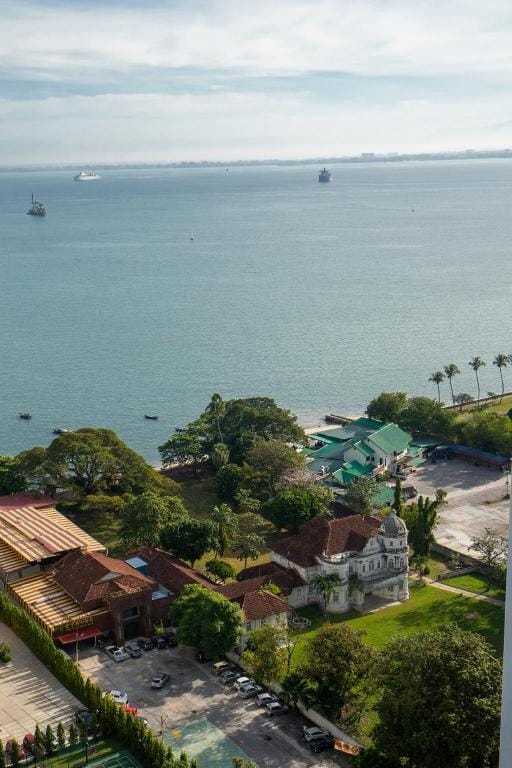 comfort Seaview mansion27 @Gurney Georgetown Apartment in George Town
