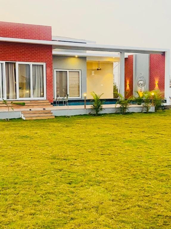 Luxury Meets nature..Best personal luxury farm  Villa in India