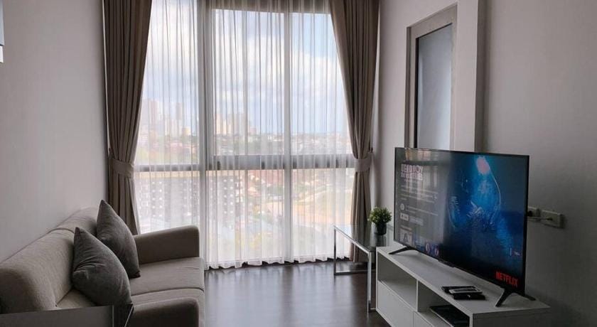 POSH infinity pool apartment Apartment in Pattaya City