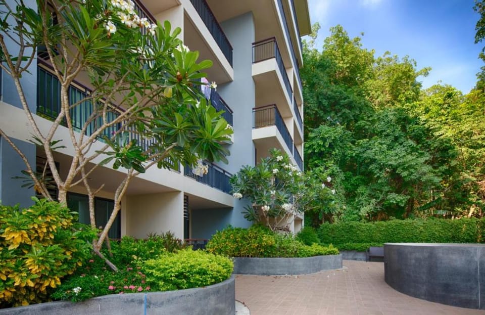 Holiday Apt in Patong- great amenities, near beach Apartment in Patong