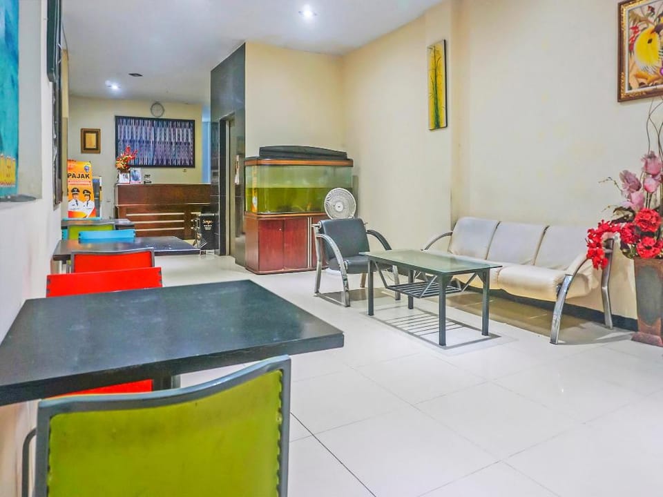 Hotel O Wisma Favorite Makassar Near Benteng Rotterdam Hotel in Indonesia