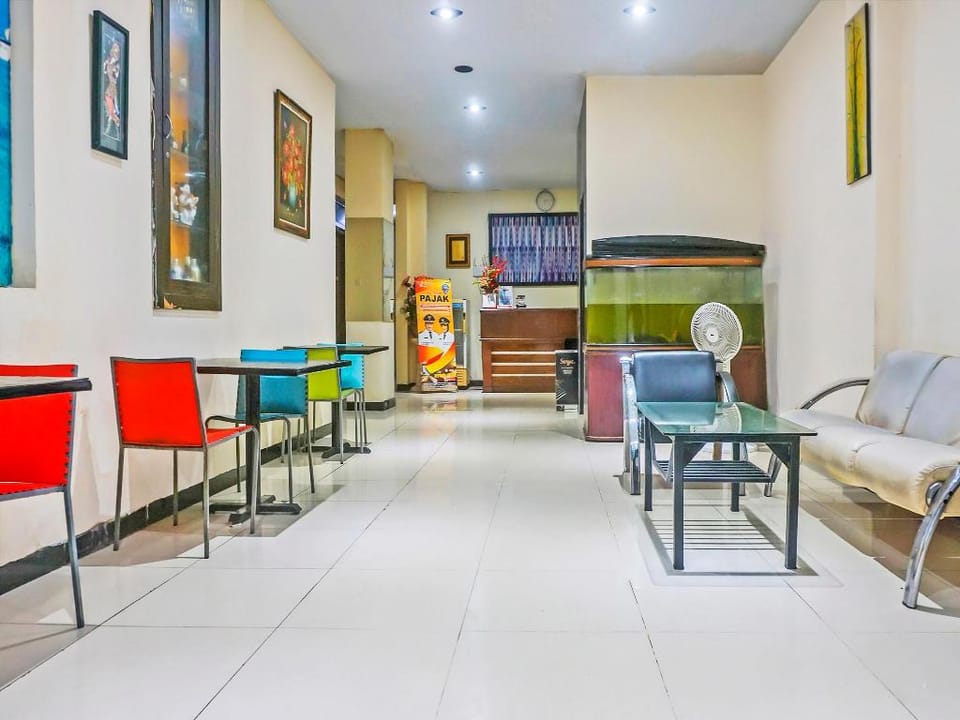 Hotel O Wisma Favorite Makassar Near Benteng Rotterdam Hotel in Indonesia