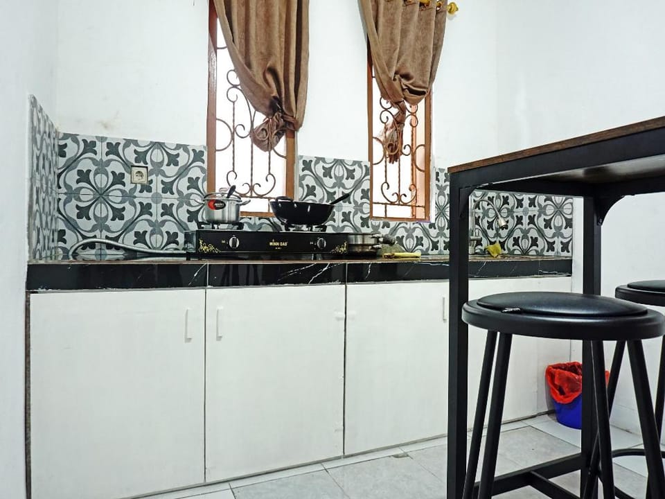 OYO 90846 Guesthouse Bintaro Asri Syariah Hotel in Jakarta