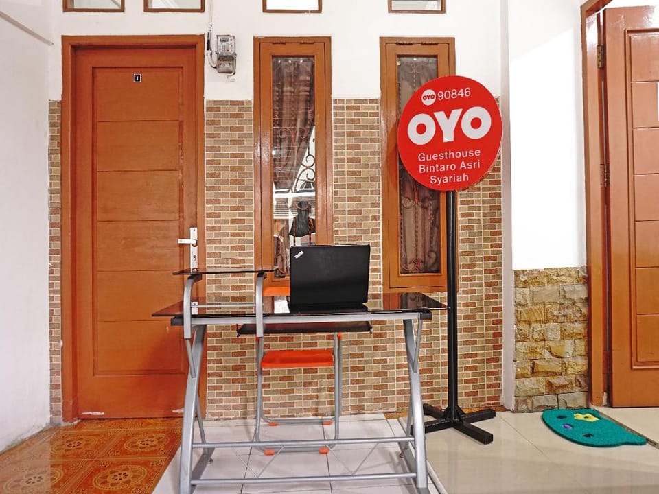 OYO 90846 Guesthouse Bintaro Asri Syariah Hotel in Jakarta