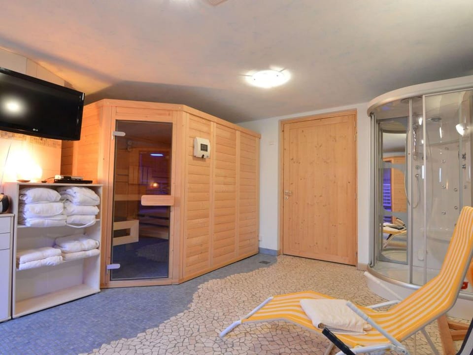 Home in Burg Reuland with Sauna, Terrace Vacation rental in Wallonia, Belgium