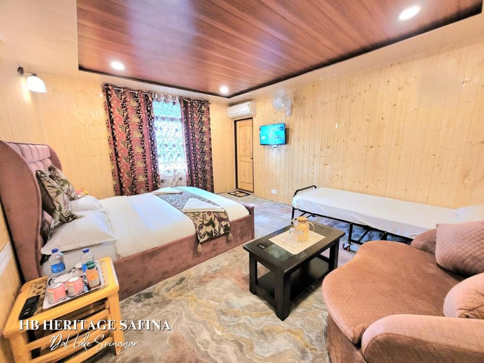 The Heritage Safina group of houseboats Hotel in India