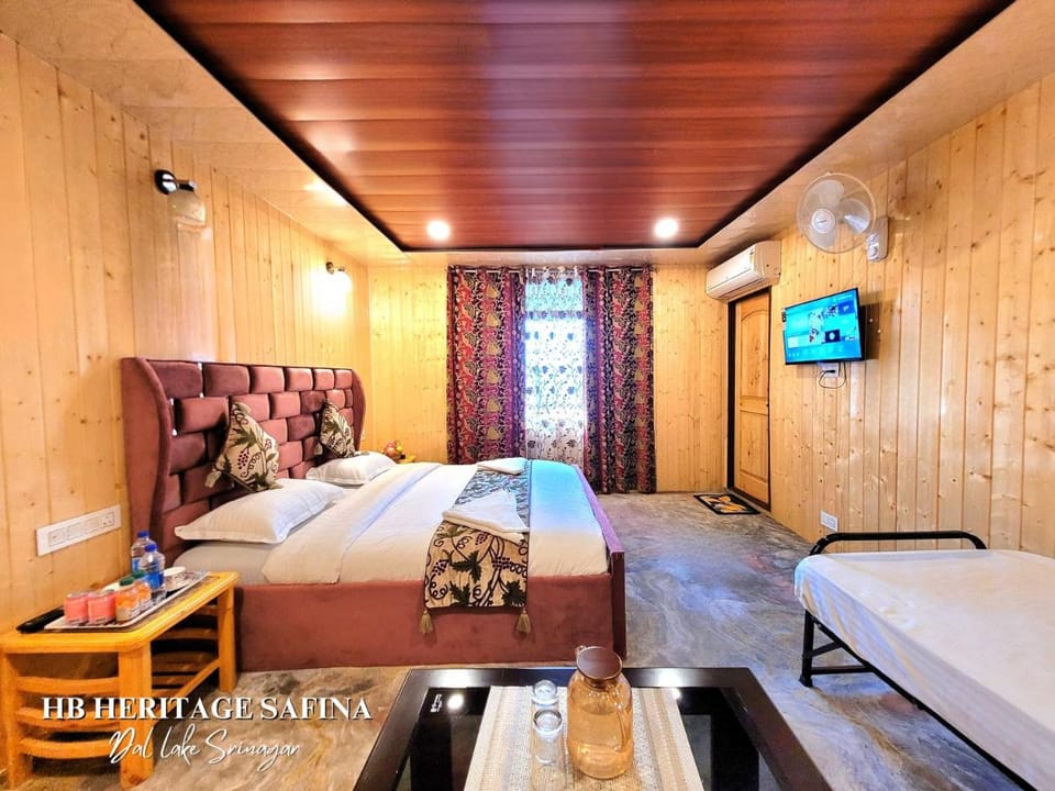 The Heritage Safina group of houseboats Hotel in India