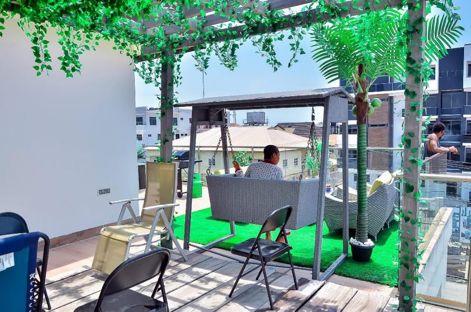LOVELY PRESIDENTIAL PENTHOUSE WITH ROOF TOP LOUNGE Vacation rental in Lagos, Nigeria