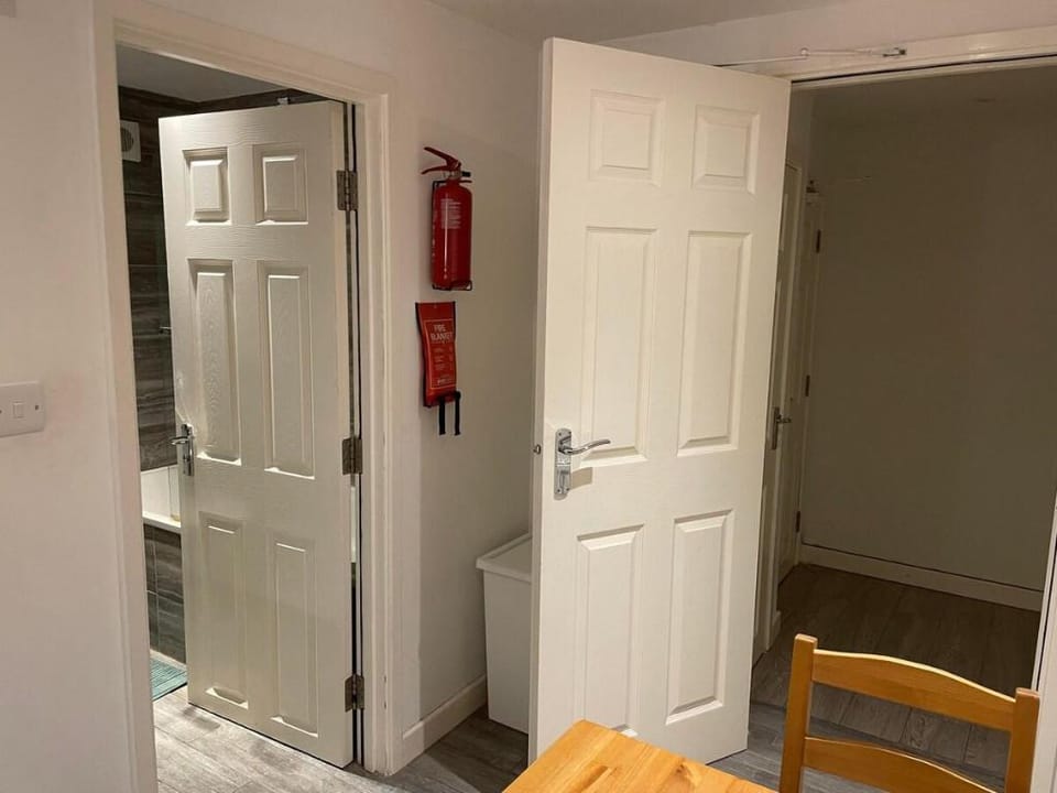 Bright and spacious one bedroom serviced apartment Apartment in London