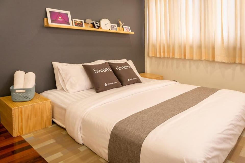 Minimal House @Nimman for 4-10 persons Vacation rental in Chiang Mai