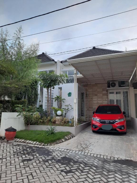 Tutup / expied akunt Villa in Batu