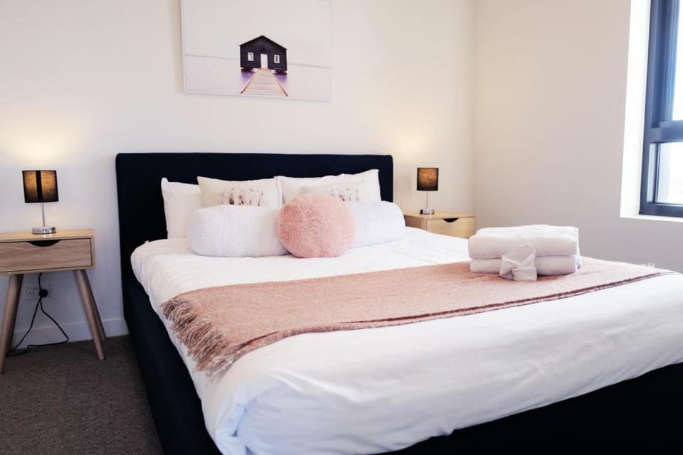 Lovely Home in midtown Box Hill two beds ELL6A Apartment in Melbourne