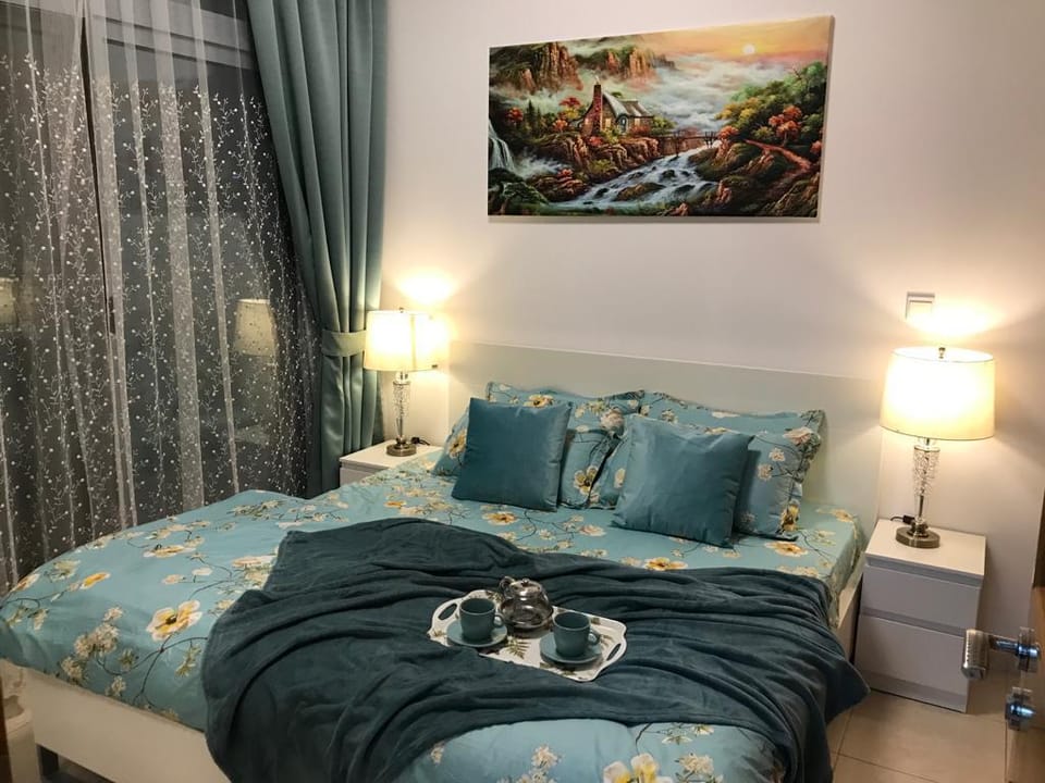 Beautiful 1-bedroom close to beach & metro station Apartment in Dubai