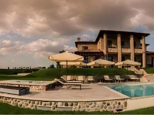 Terra Antica Suite & Ville Farm Stay in Tuscany