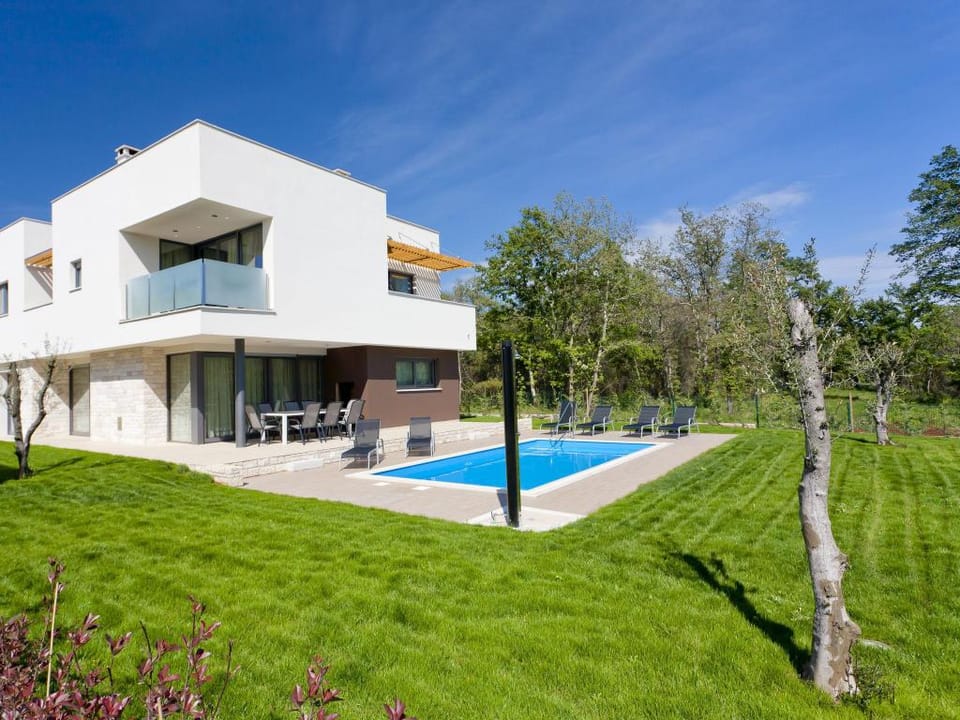Villa in Novigrad with Pool  Rooftop Terrace Villa in Istria County