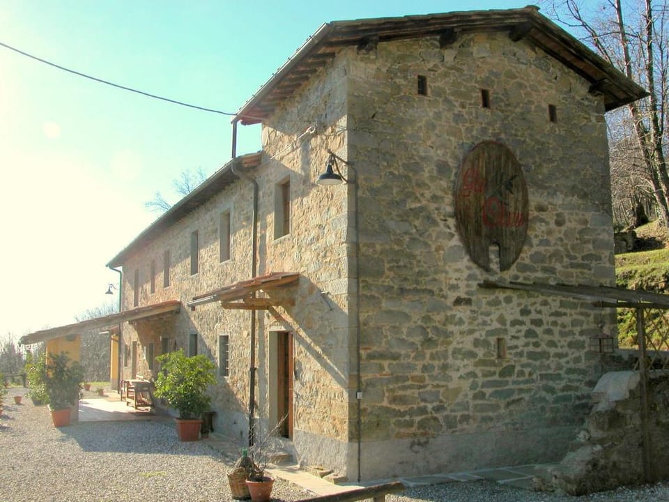 Tranquil Cottage, San Quirico Vacation rental in Emilia-Romagna