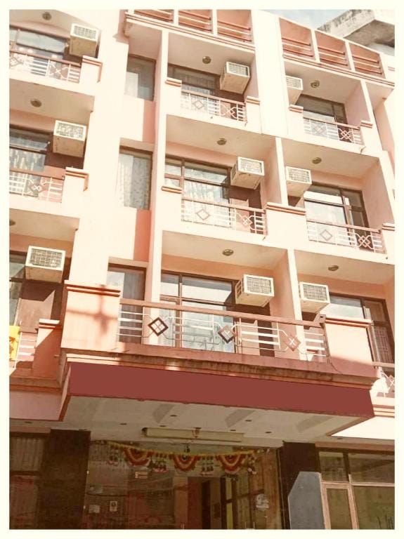 Goroomgo Shakuntala Katra Vaishno Devi Near Bus Stand Hotel in Punjab