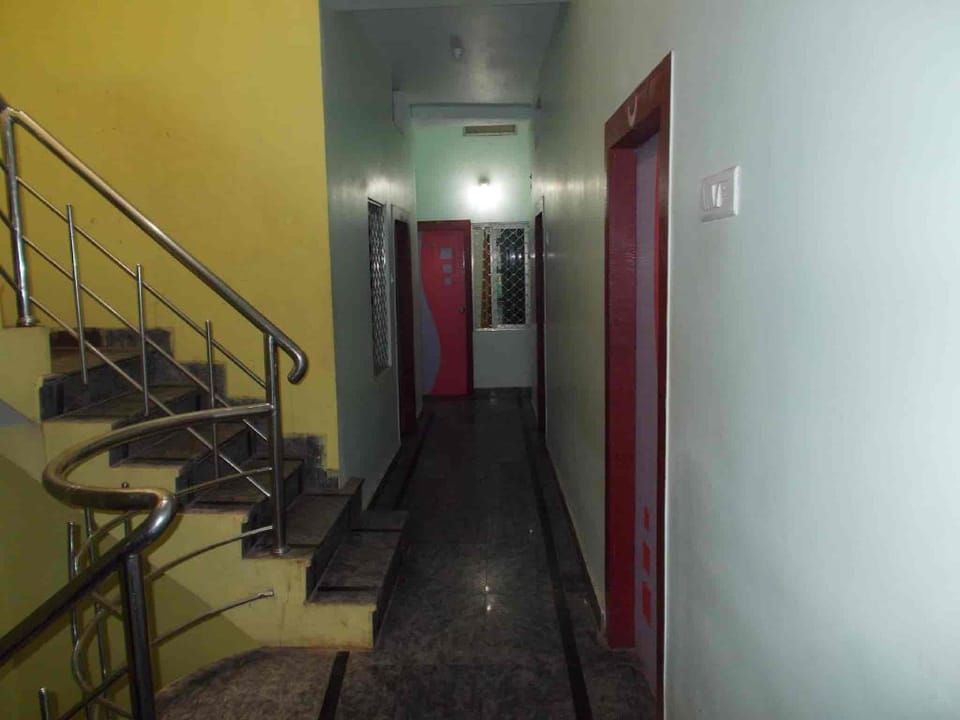 Goroomgo Hotel Srikhetra Swargadwar Hotel in Puri