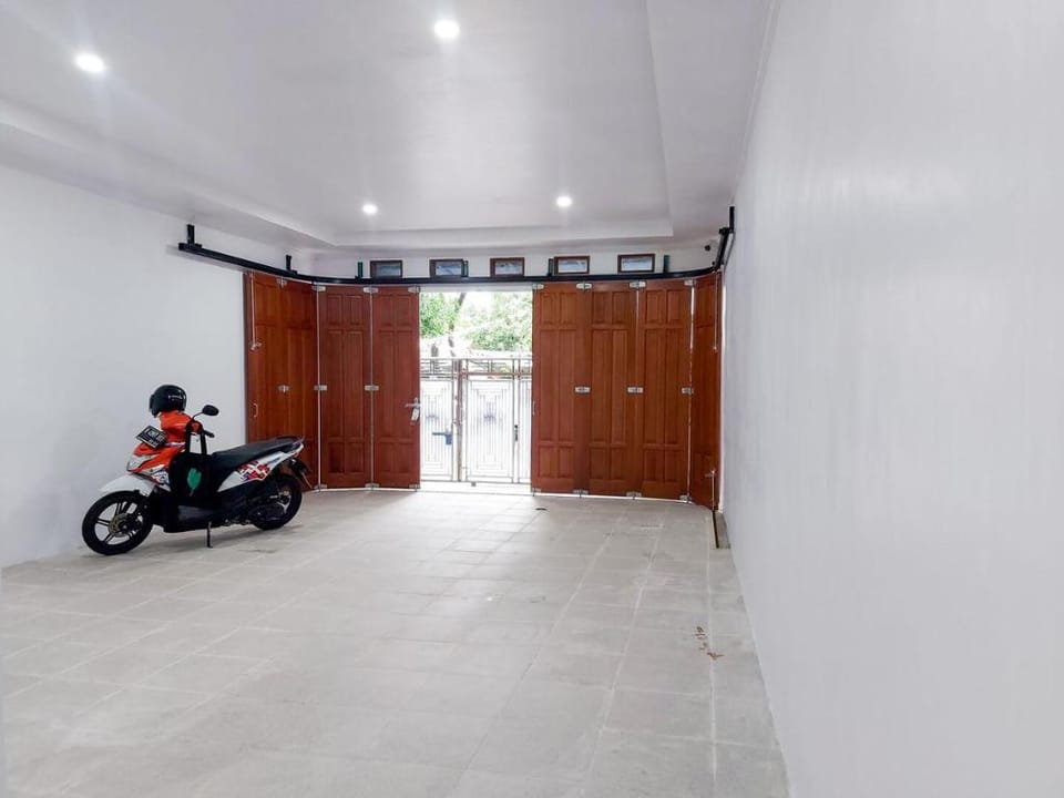 Benhill Syariah Residence 2 Mitra RedDoorz Hotel in South Jakarta City