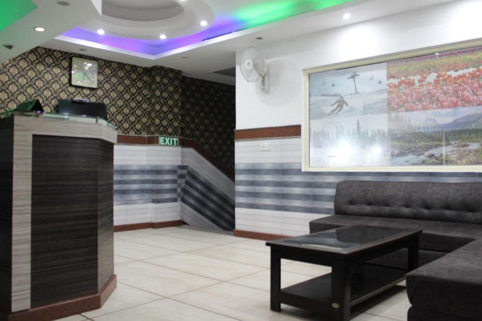 Trimrooms JMC Katra Hotel in Punjab