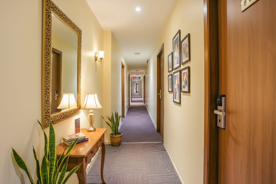 FabHotel Royal International - Nr. Mumbai International Airport Hotel in Mumbai