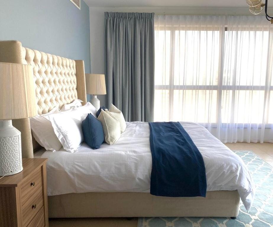 Incredibly Spacious Apt Overlooking The Marina Apartment in Dubai