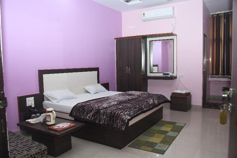HOTEL YASH PALACE MAIHAR Villa in Uttar Pradesh