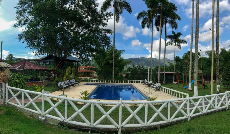 CASA FAMILIAR FINCA LA FLORESTA VERDE Vacation rental in Risaralda