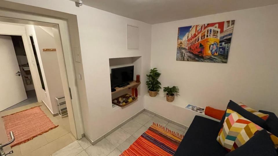 Cozy furnished basement apartment Apartment in Hanover