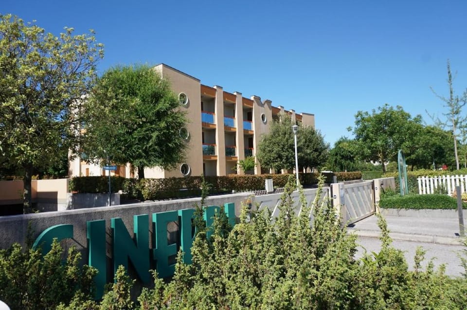 Modern Residence with Pool Near Caorle - Apartment C11 with Terrace Apartment in Veneto