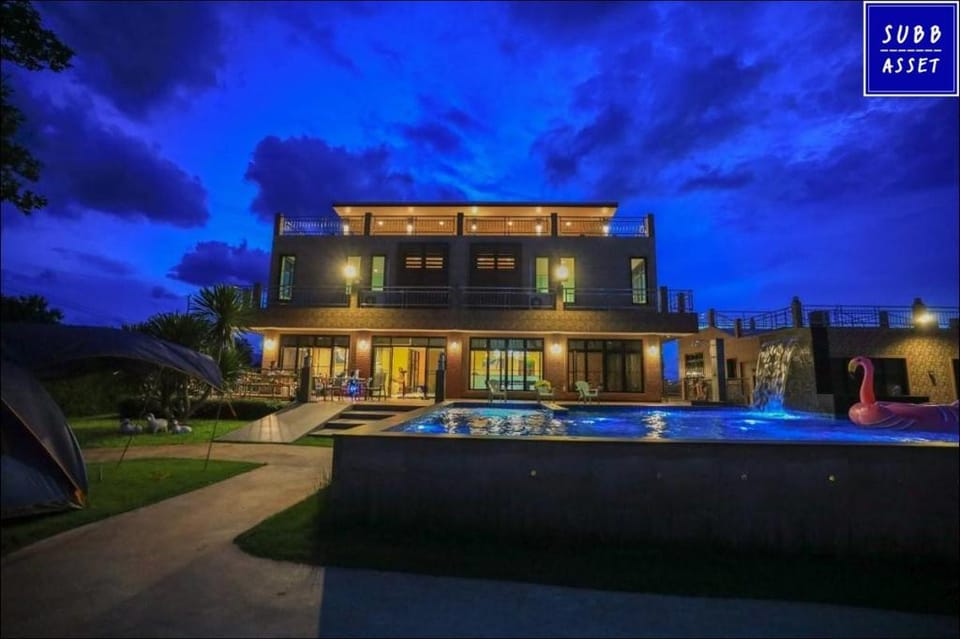 Private Poolvilla for 20 Persons | Khao Yai Villa in Laos