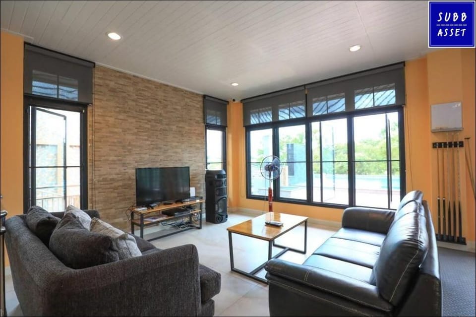 Private Poolvilla for 20 Persons | Khao Yai Villa in Laos