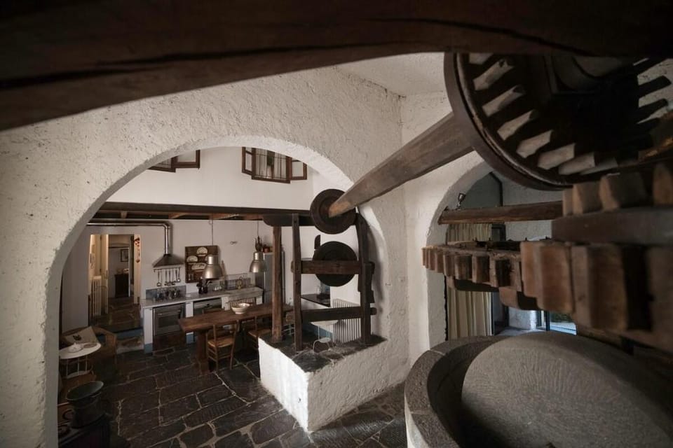 Casale Amati Le Macine, AnfiteatroLuni&CinqueTerre Vacation rental in Province of Massa and Carrara