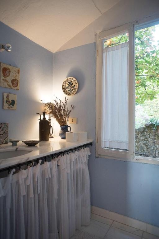 Casale Amati La Marchesa, tra Mare e Montagna. Vacation rental in Province of Massa and Carrara