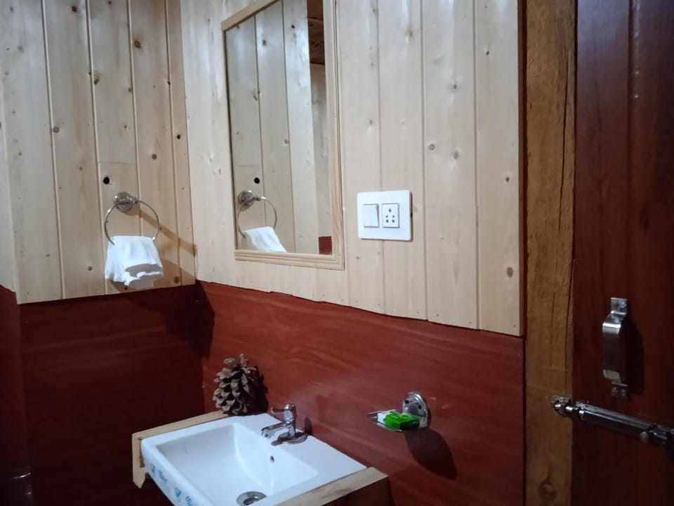 Boom Stays-Shimla Jungle cottages & Camp Vacation rental in Himachal Pradesh