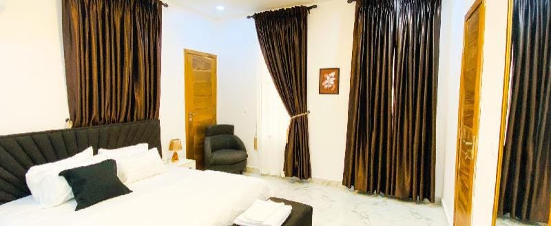 PLISTBOOKING 2 BEDROOM RAVEZ APARTMENT IN LEKKI Apartment in Lagos, Nigeria