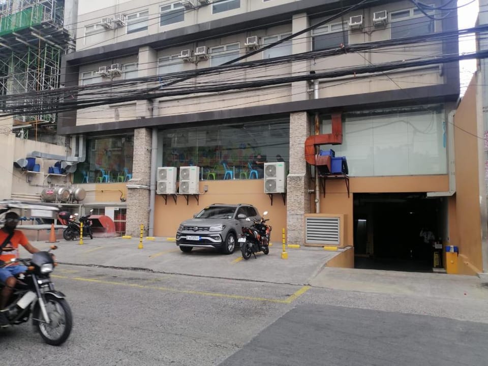 Urban Deca Tower OYO 12 Apartment in Mandaluyong