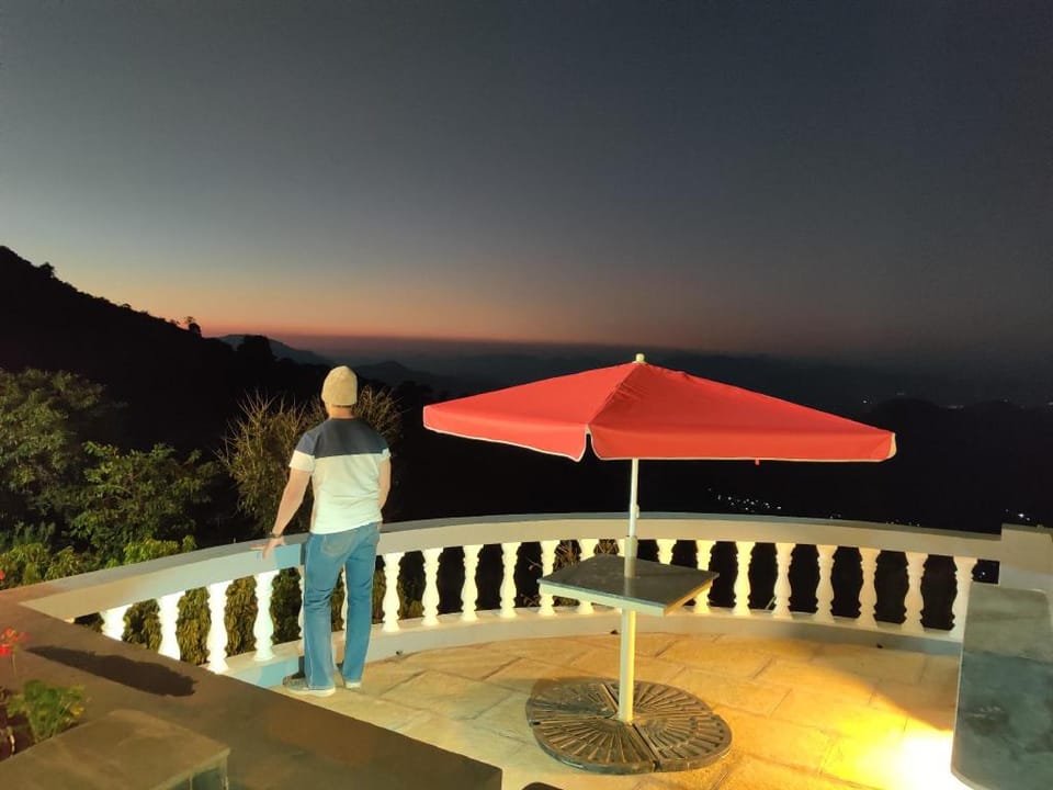 Hilltop Resort and Glamping Villa in Maharashtra