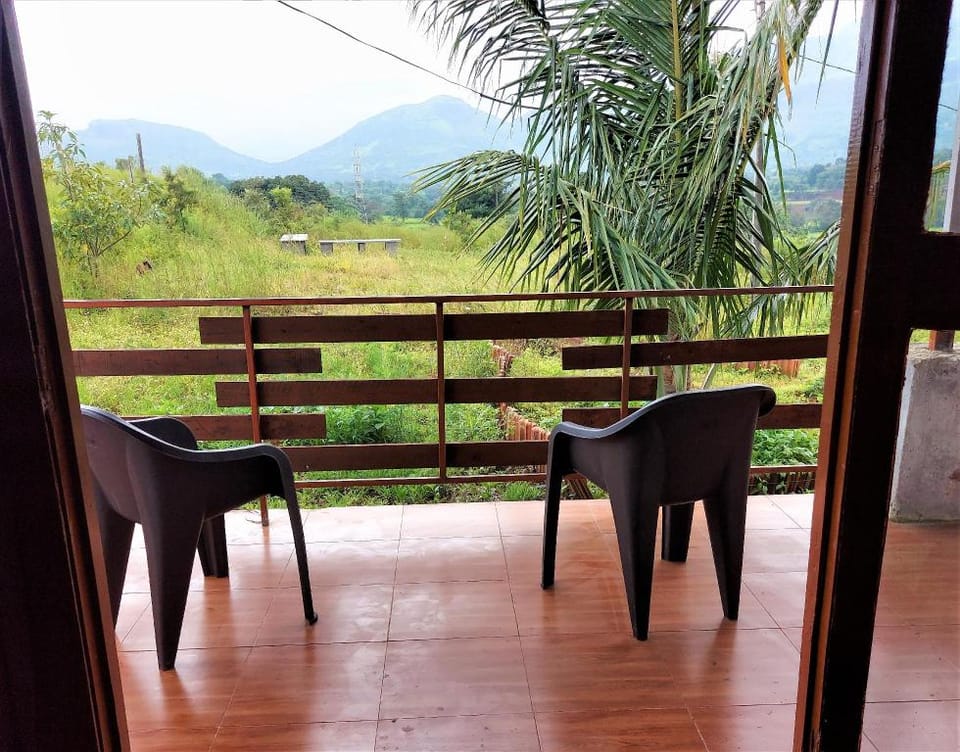 Nisargapeeth : River and Mountain View Villa Vacation rental in Maharashtra