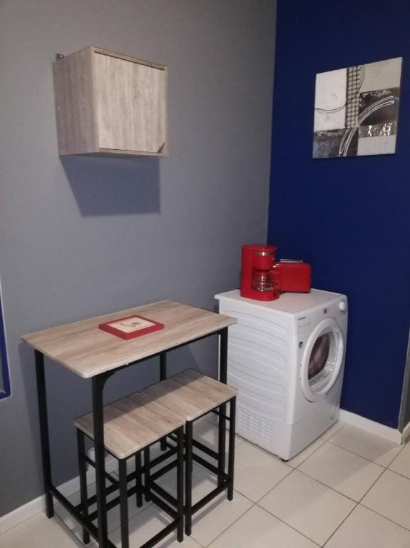 London City - Cosy apartment for 23 people Apartment in Wallonia, Belgium