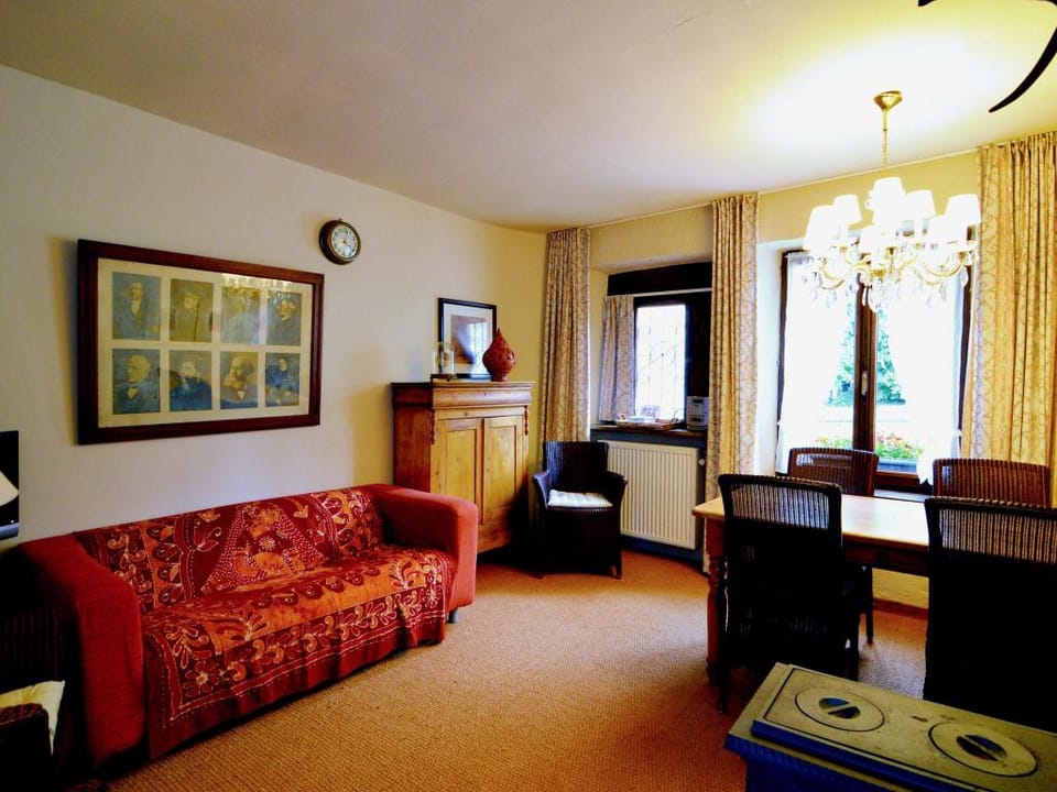 Comfortable Villa, Paliseul Vacation rental in Wallonia, Belgium