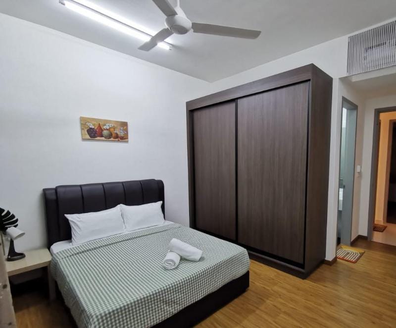 Beacon skyline 2 BR Suite❤Msg Chair❤Disney Hotstar Apartment in George Town