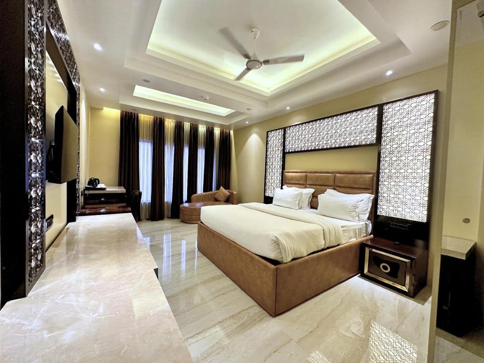 Eurasia Palace Hotel in Uttarakhand