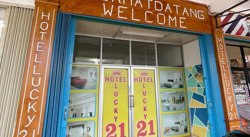 Hotel Lucky 21 Syariah Mitra RedDoorz Hotel in Indonesia