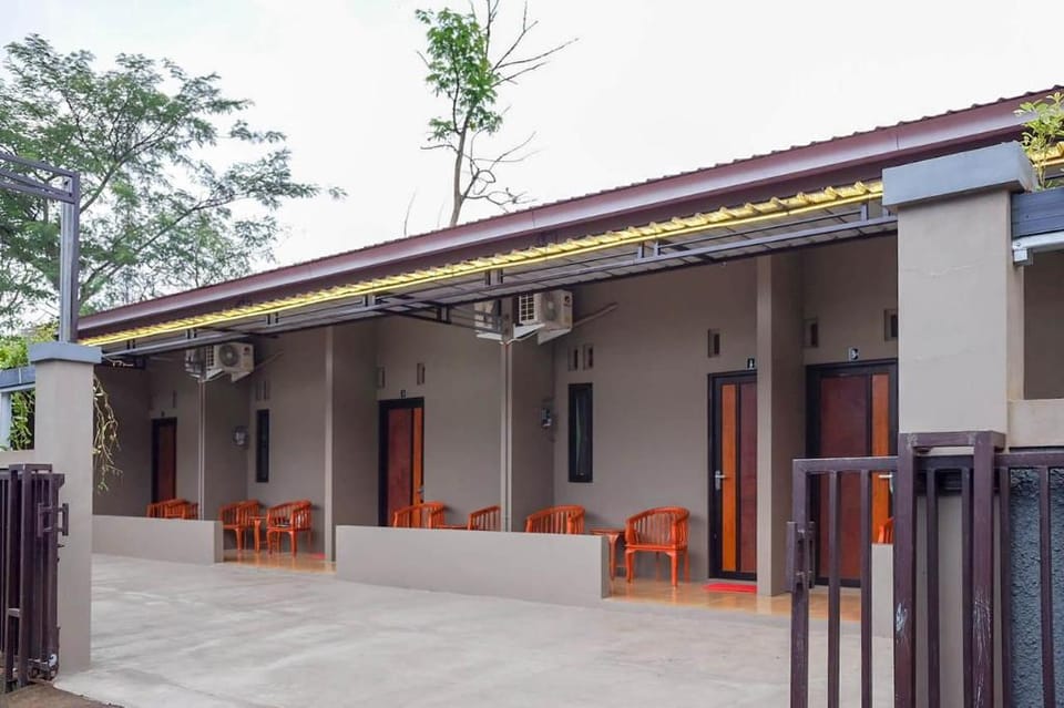 RedDoorz Syariah near Exit Tol Pemalang Comal 2 Hotel in Indonesia