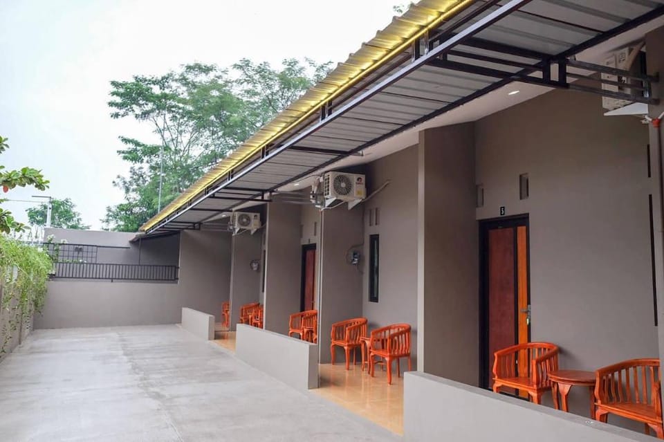 RedDoorz Syariah near Exit Tol Pemalang Comal 2 Hotel in Indonesia