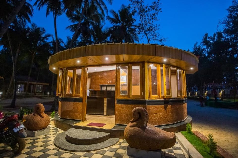 Prarthana Beach Stay Hotel in Karnataka